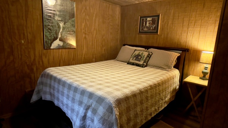 Cabins (United States of America, Bruceton Mills, West Virginia)