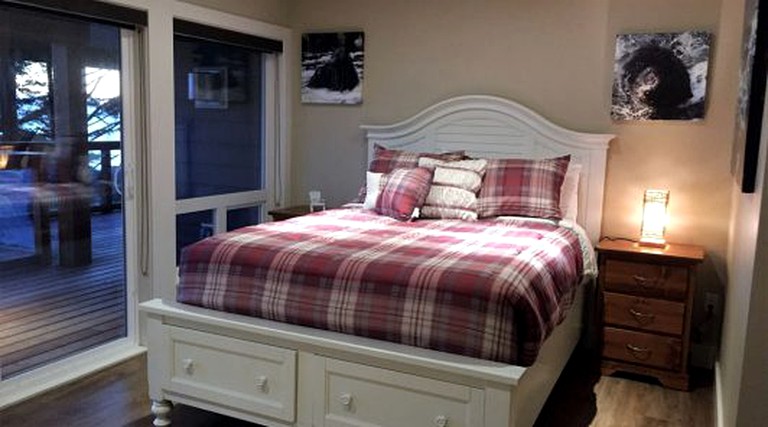Nature Lodges (Ucluelet, British Columbia, Canada)