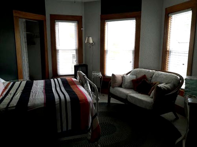 Nature Lodges (Charlemont, Massachusetts, United States)