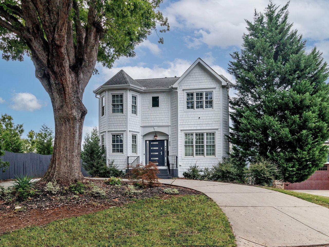 Opulent Modern Vacation Rental Paradise near Catawba River in North Carolina