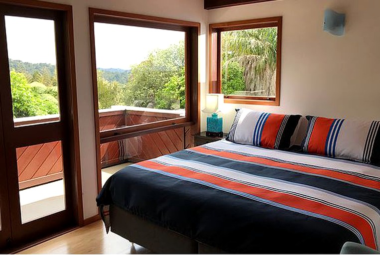 Nature Lodges (Auckland, North Island, New Zealand)
