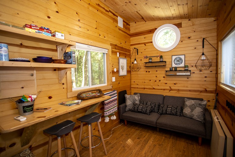 Vacation Rentals (Mill Spring, North Carolina, United States of America)
