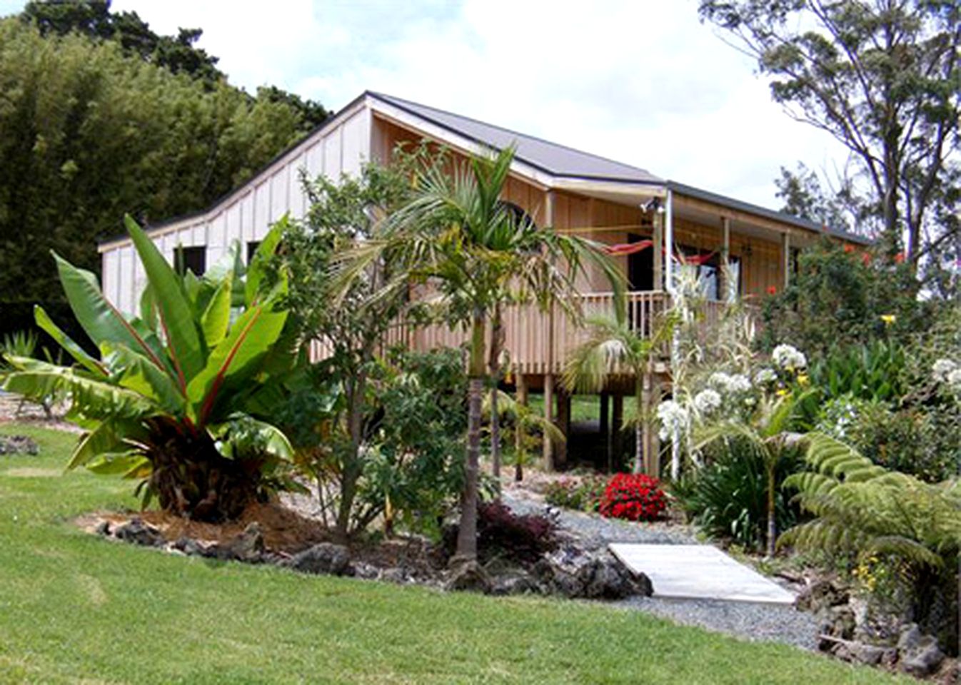 Cottages (Oromahoe, North Island, New Zealand)