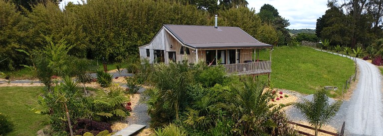 Cottages (Oromahoe, North Island, New Zealand)