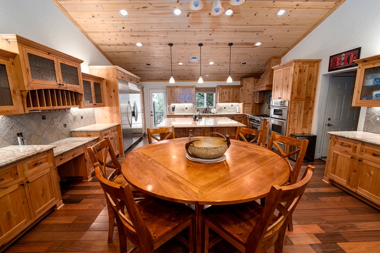Cabins (United States of America, Big Bear City, California)