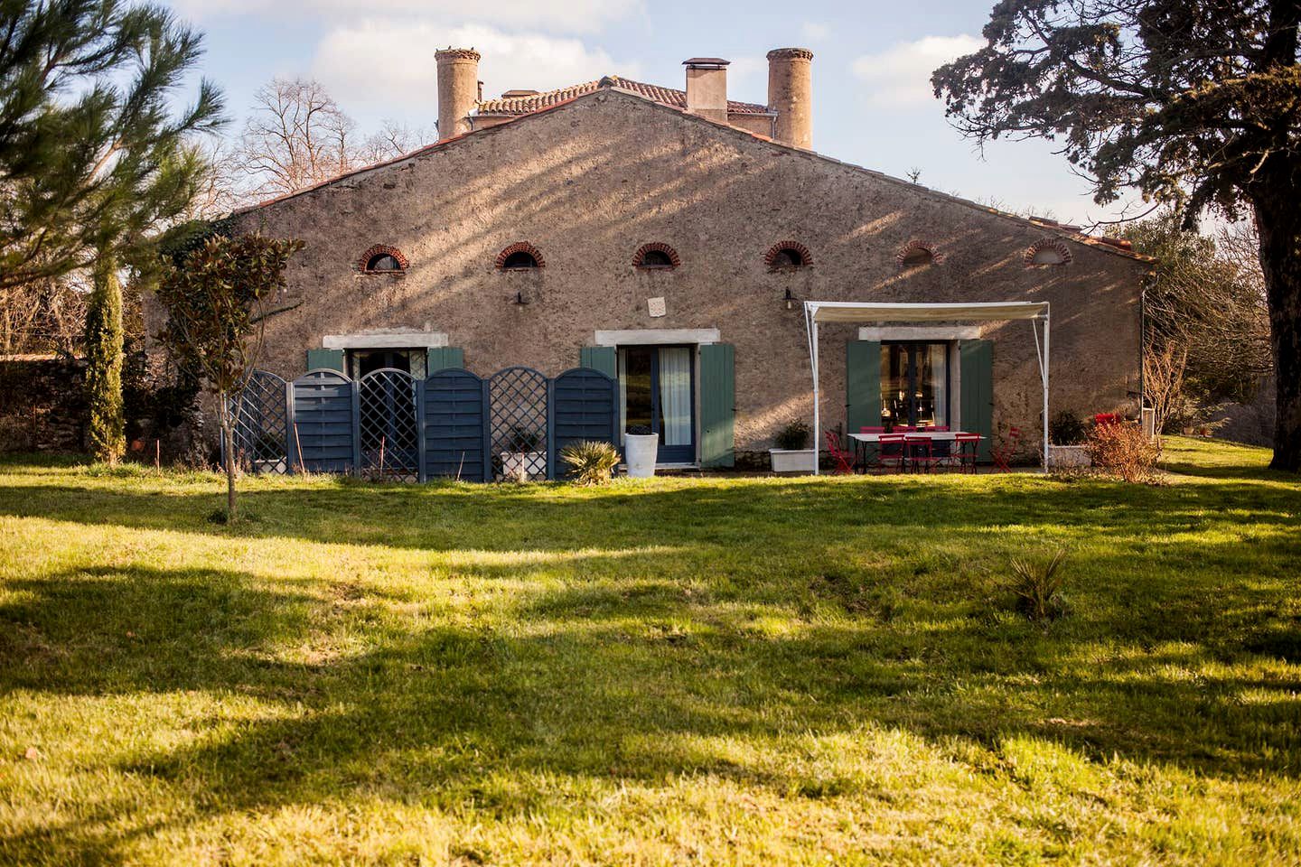 Cabins (Pech Luna, Occitanie, France)
