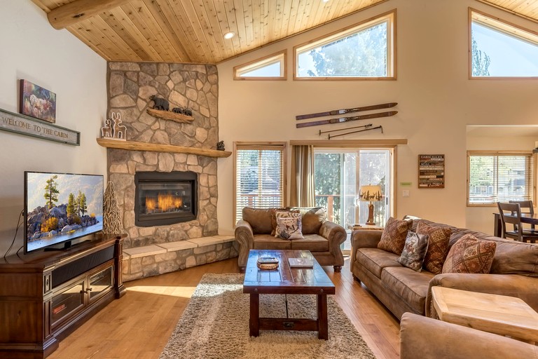 Cabins (United States of America, Big Bear Lake, California)
