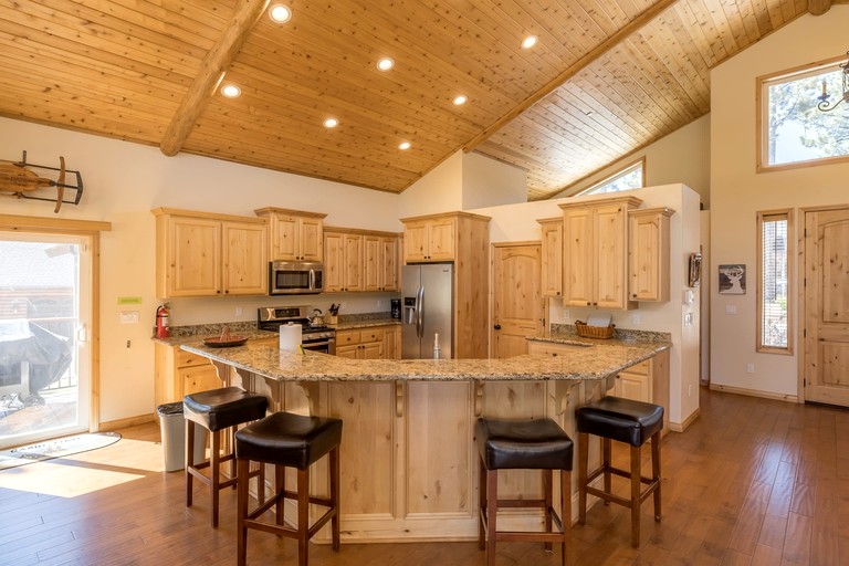 Cabins (United States of America, Big Bear Lake, California)