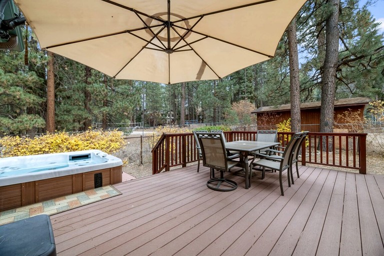 Cabins (United States of America, Big Bear Lake, California)