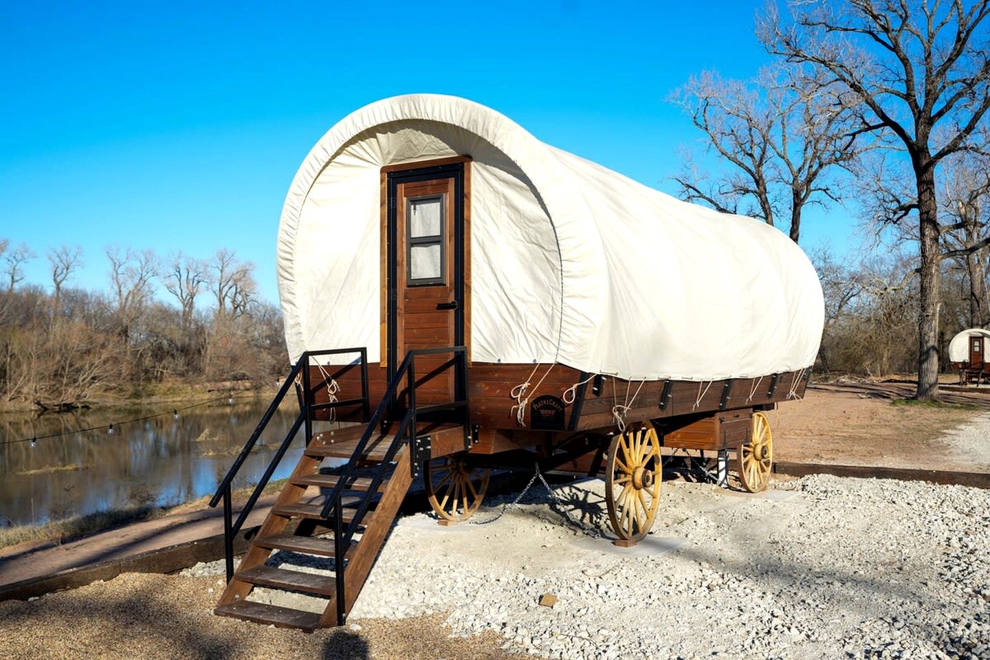 Fantastic Riverfront Caravan Barbecue Provided in Chilton, Texas