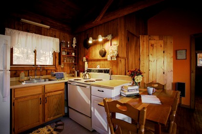 Cabins (Crozet, Virginia, United States)