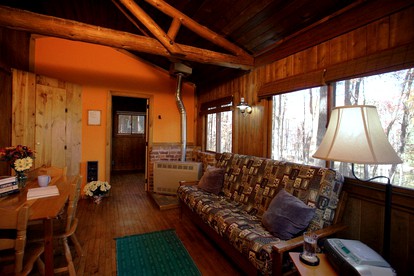 Cabins (Crozet, Virginia, United States)