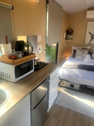 Tiny Houses (Australia, Opossum Bay, Tasmania)
