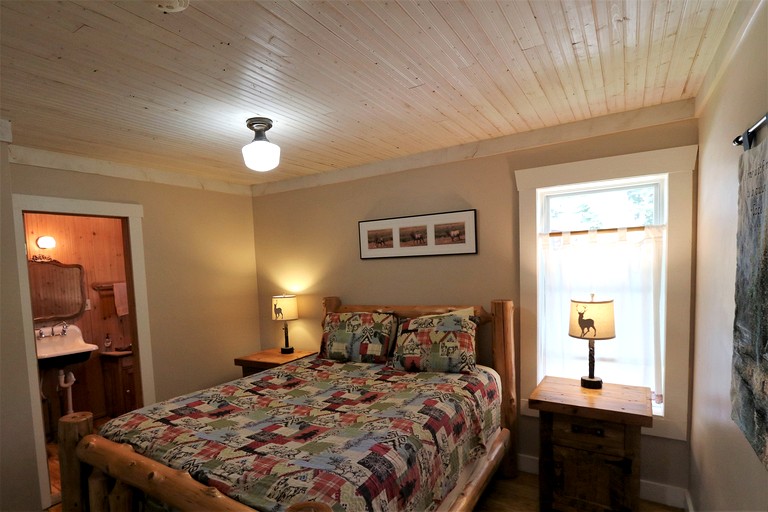 Cabins (United States of America, Columbine, Colorado)