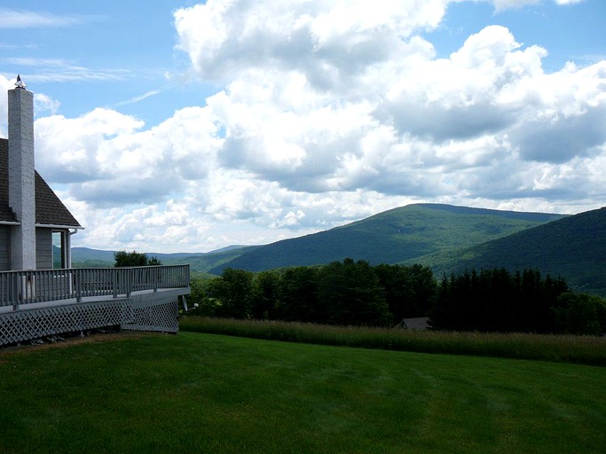 Cabins (Fleischmanns, New York, United States)