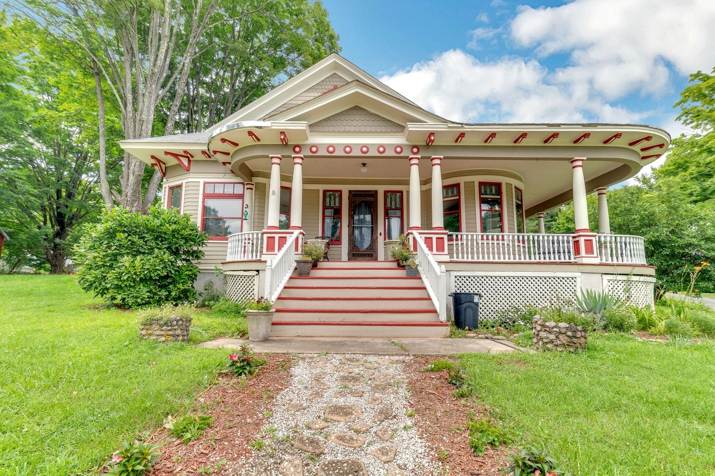 Family-Friendly Rental with Pool Table and Mountain Views in NY