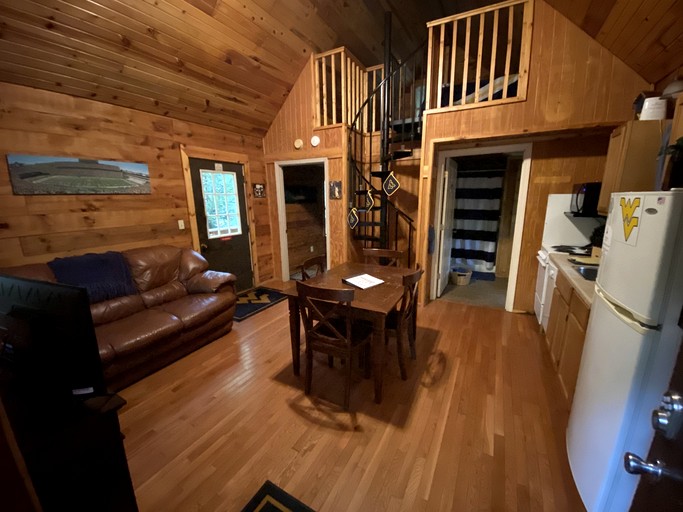 Cabins (United States of America, Bruceton Mills, West Virginia)