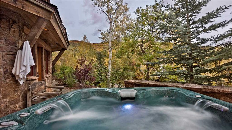 Cabins (Steamboat, Colorado, United States)