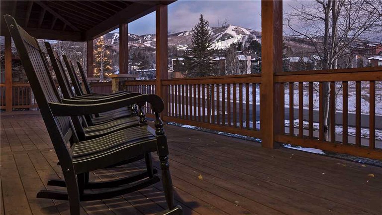 Luxury vacation rental with hot tub: Steamboat Springs, Colorado