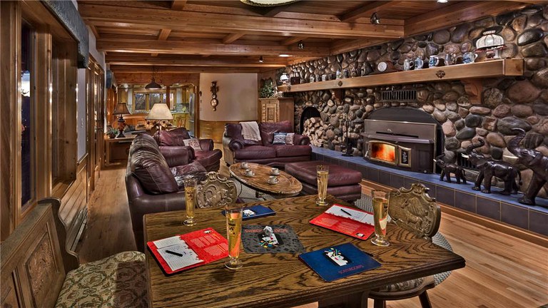 Cabins (Steamboat, Colorado, United States)