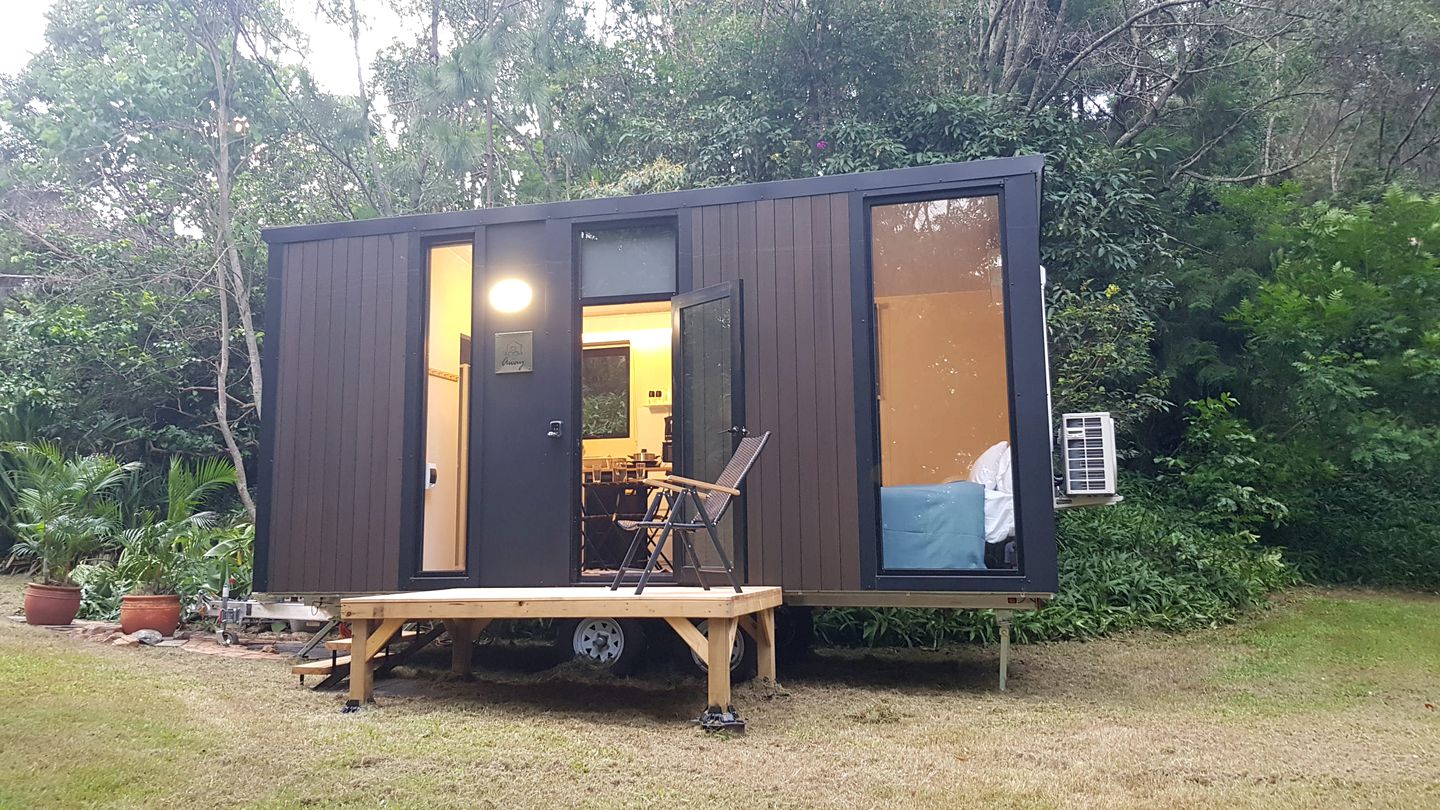 Lovely Tiny House Surrounded by Wildlife in Queensland