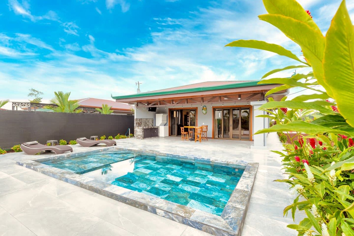 Tranquil Costa Rican Villa with Private Pool and Scenic Volcano Views near La Fortuna