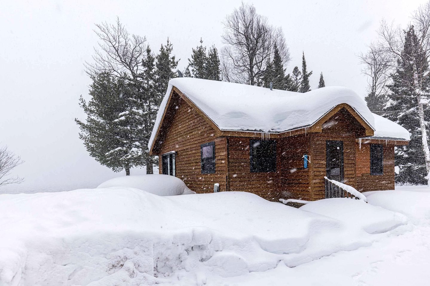 Cozy Cabin with Fire Pit on Lake Superior in Paradise, Michigan