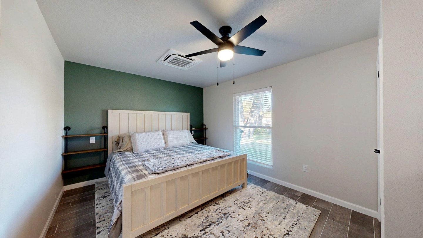 Modern Hideaway with Fresh Renovation and Inviting Vibe in College Station, Texas