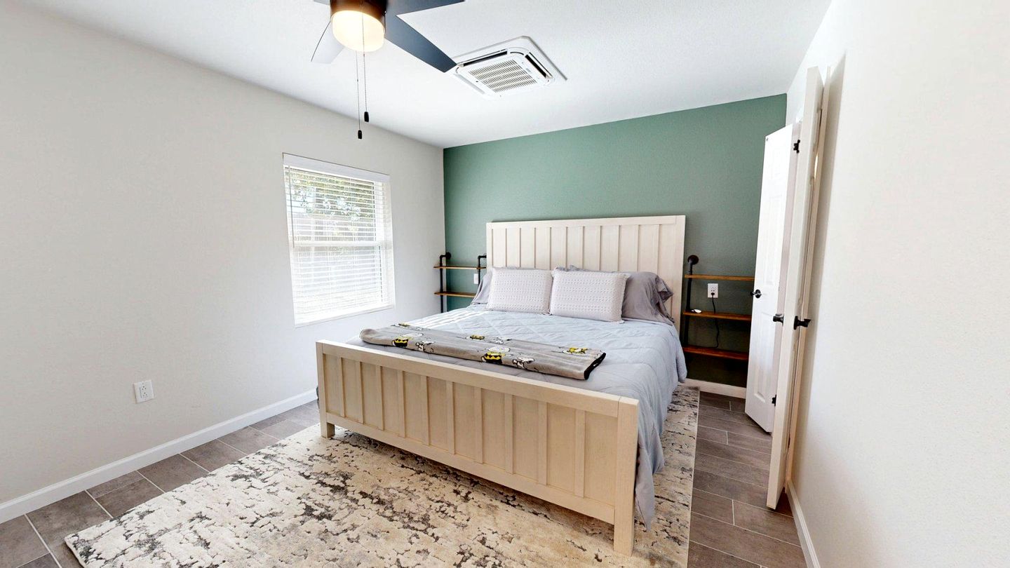 Modern Hideaway with Fresh Renovation and Inviting Vibe in College Station, Texas