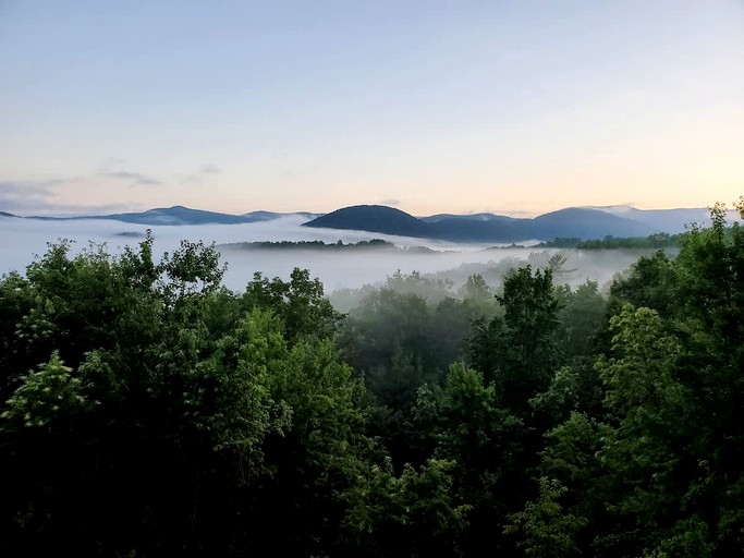 Lush Mountaintop Cabin Haven near Chattahoochee River in Georgia