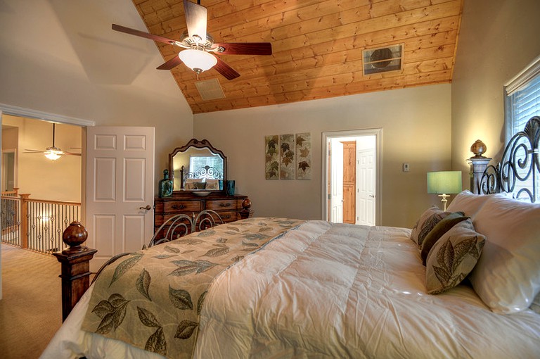 Nature Lodges (Camino, California, United States)