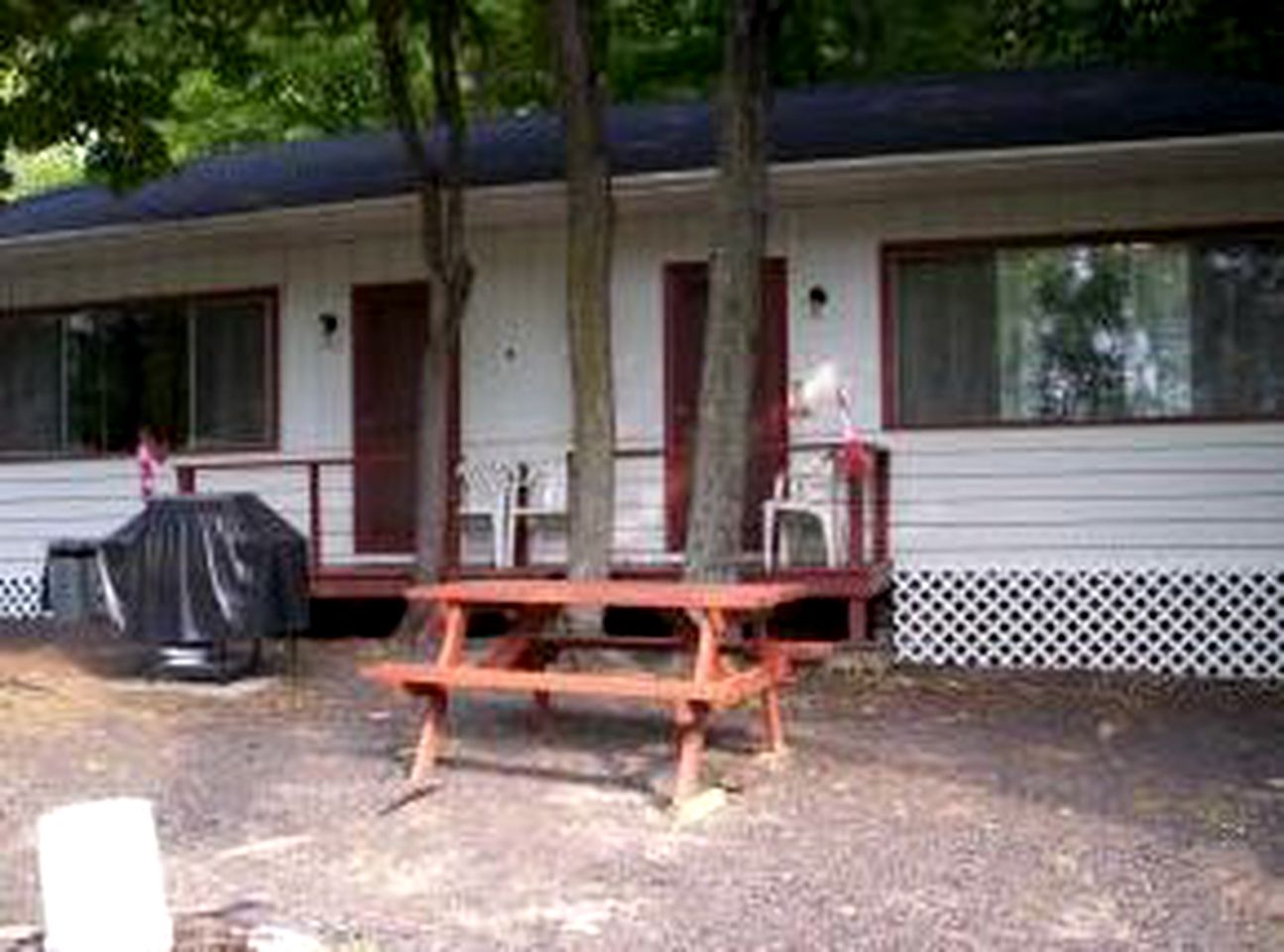 Vacation Rentals (Port Loring, Ontario, Canada)