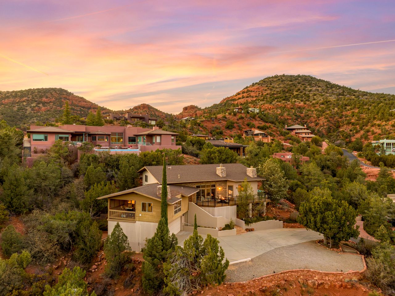 Amazing Vacation Rental with Gorgeous Views, Surrounded by High Desert Oak Trees in Sedona, Arizona