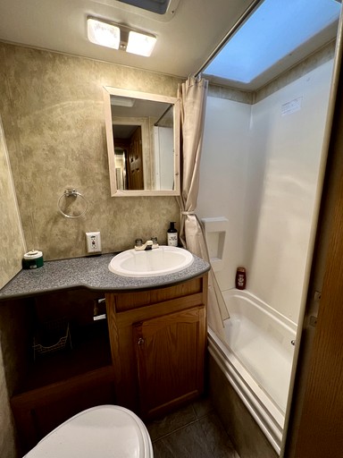 Vacation Rentals (Canada, --, --)