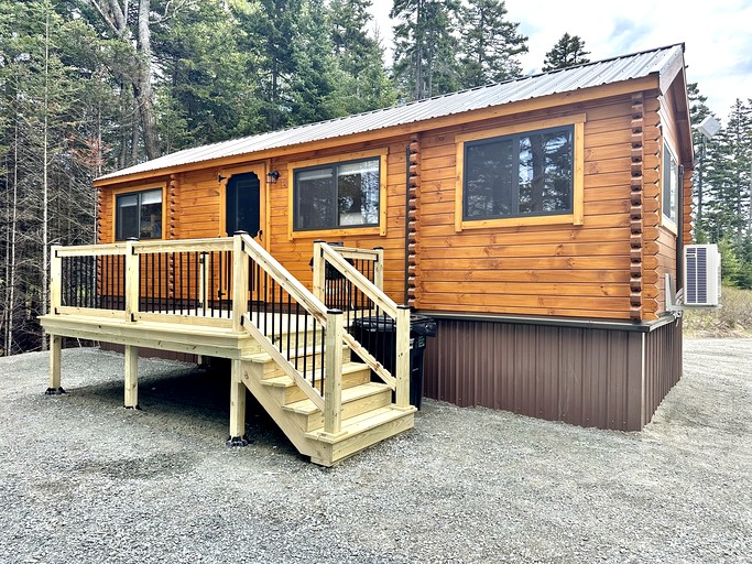 Fantastic Waterfront Wooden Cabin in Milbridge, Maine