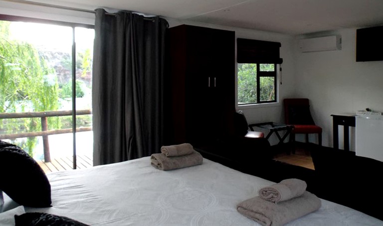 Cabins (Oudtshoorn, Western Cape, South Africa)