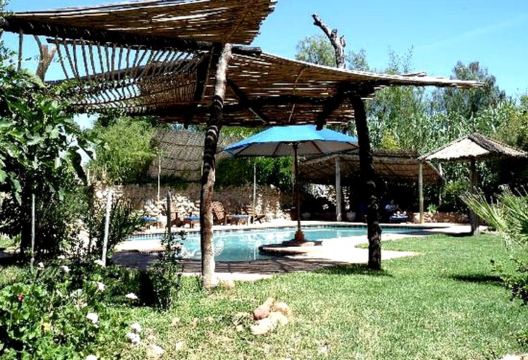 Huts (Oudtshoorn, Western Cape, South Africa)