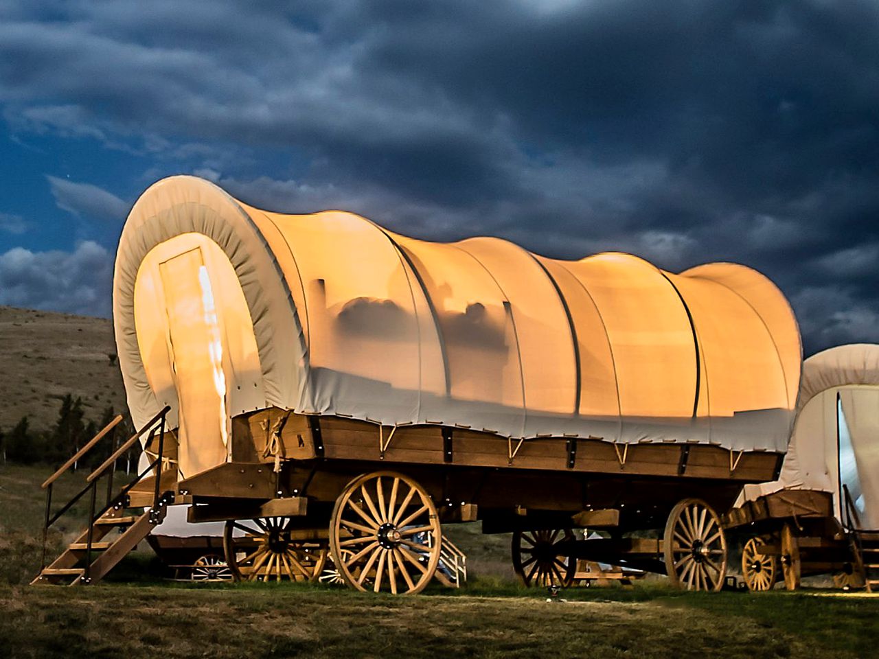 Caravans (Moore, Oklahoma, United States)