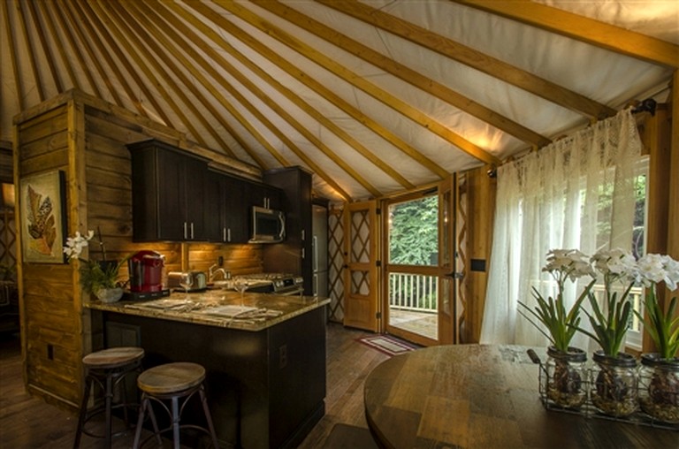 Yurts (United States of America, Topton, North Carolina)
