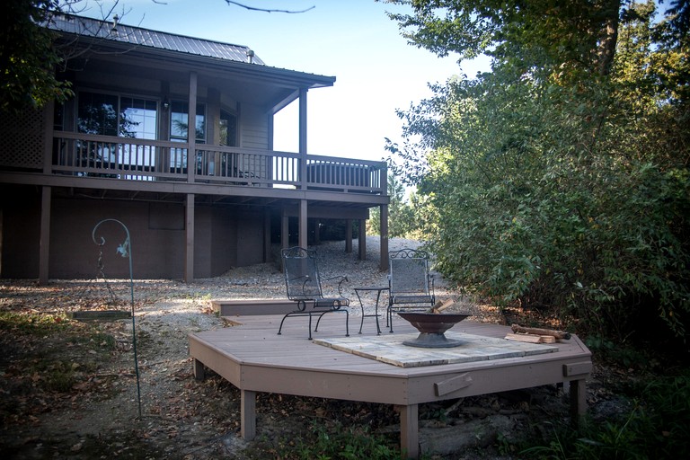 Cabins (United States of America, Carbondale, Illinois)