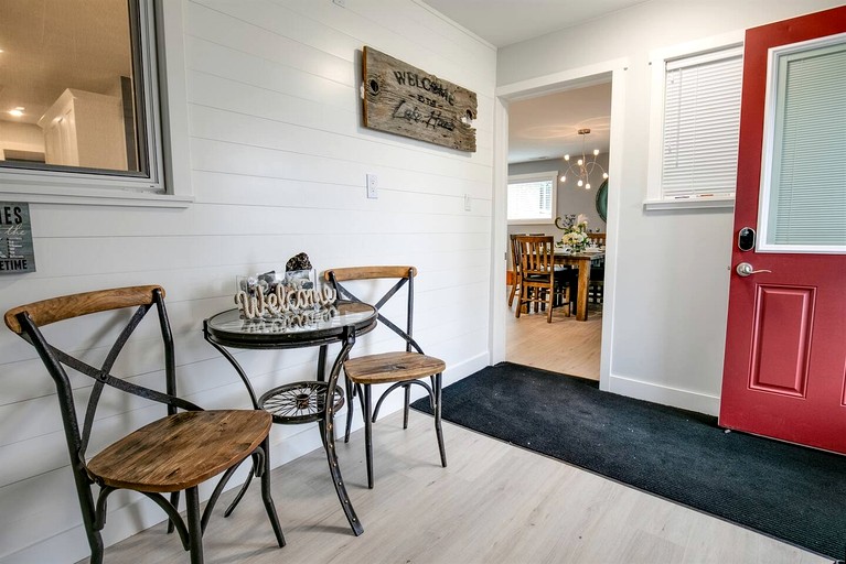 Cottages (Canada, Leamington, Ontario)