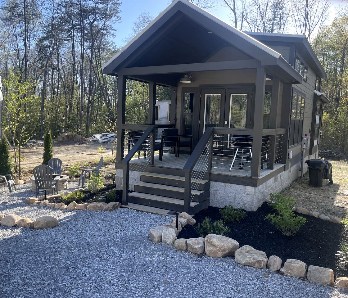 Breathtaking Tiny House Settled Between Trees in Tracy City, Tennessee