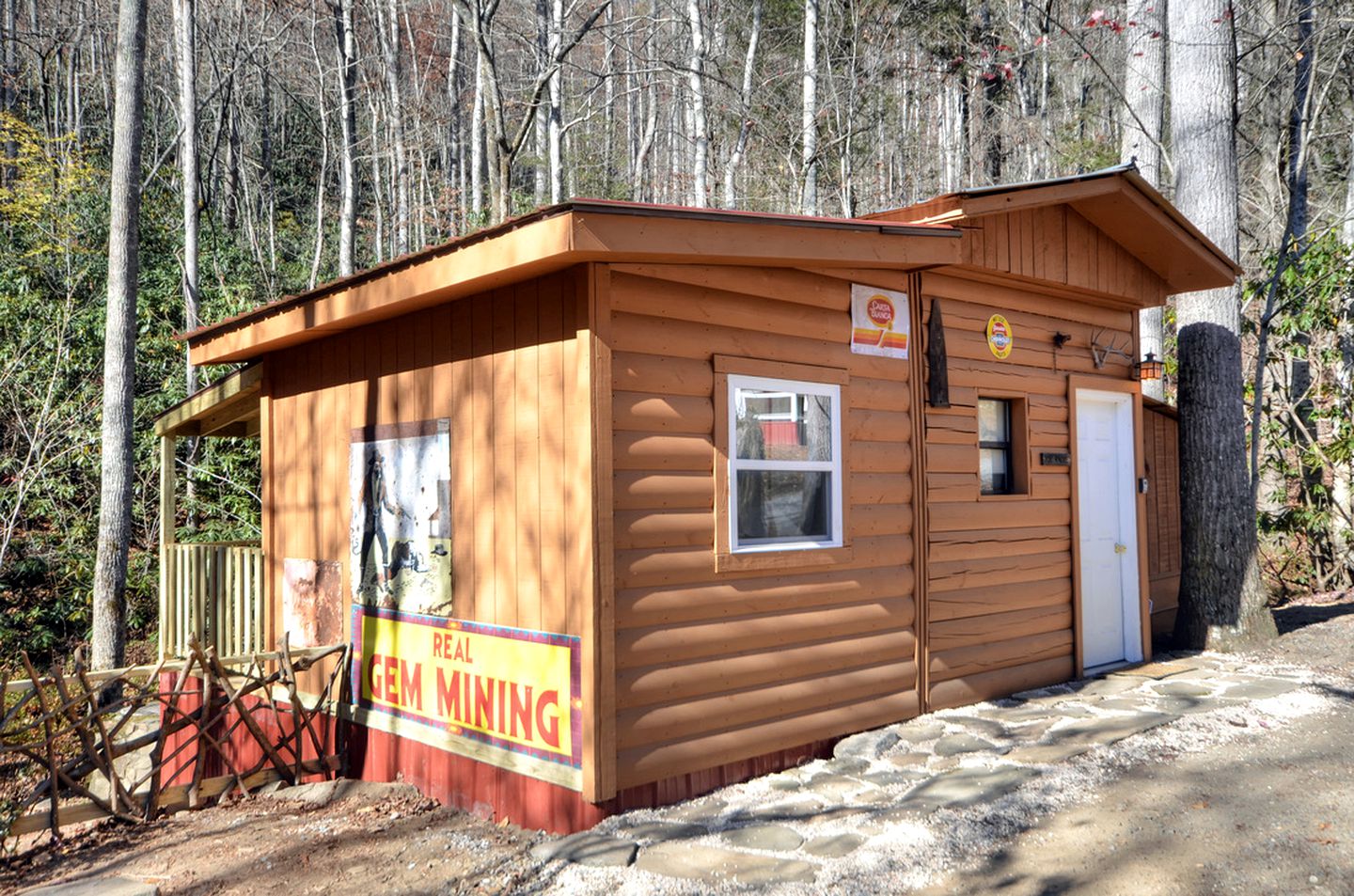 Log Cabins (Cherokee, North Carolina, United States)