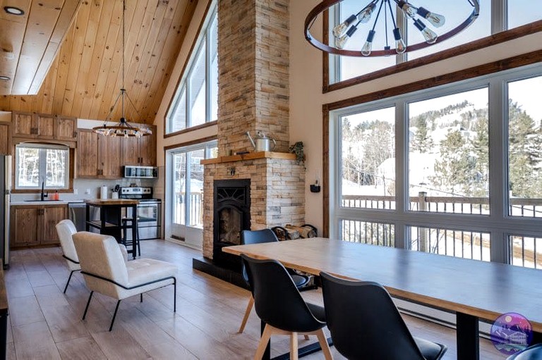 Cabins (Canada, Saint Come, Quebec)
