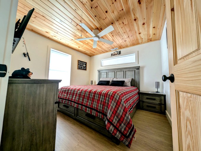 Cabins (United States of America, Sullivan, Maine)