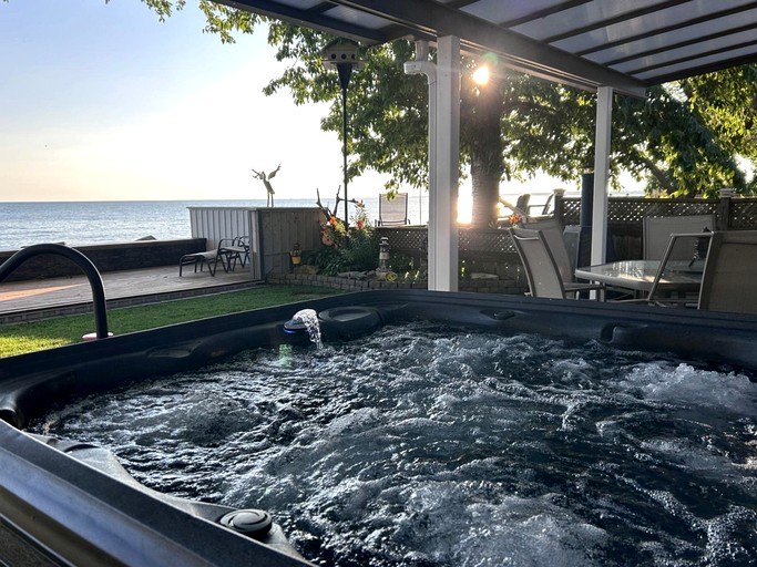 Vacation Rentals (Canada, Leamington, Ontario)