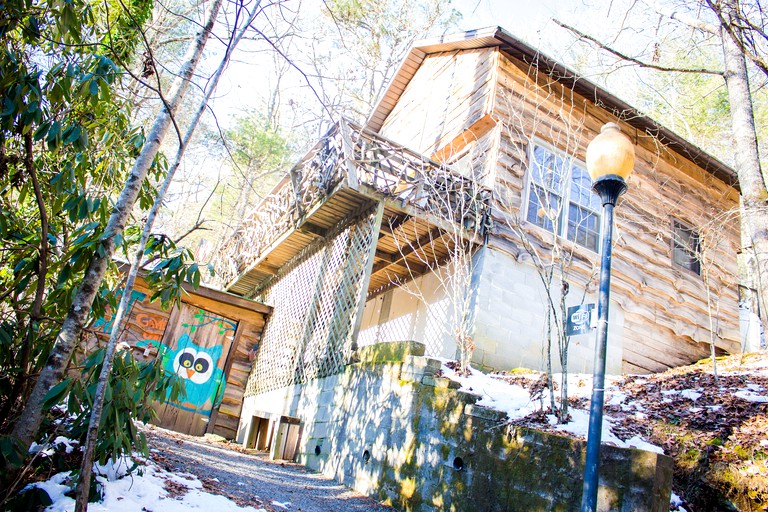 Cabins (Hidden Valley, North Carolina, United States)