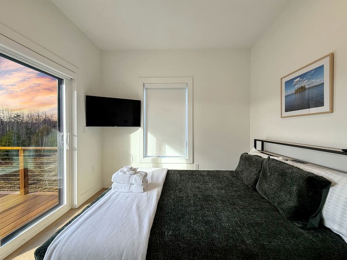 Cabins (United States of America, Bridgton, Maine)