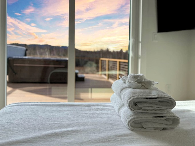 Cabins (United States of America, Bridgton, Maine)