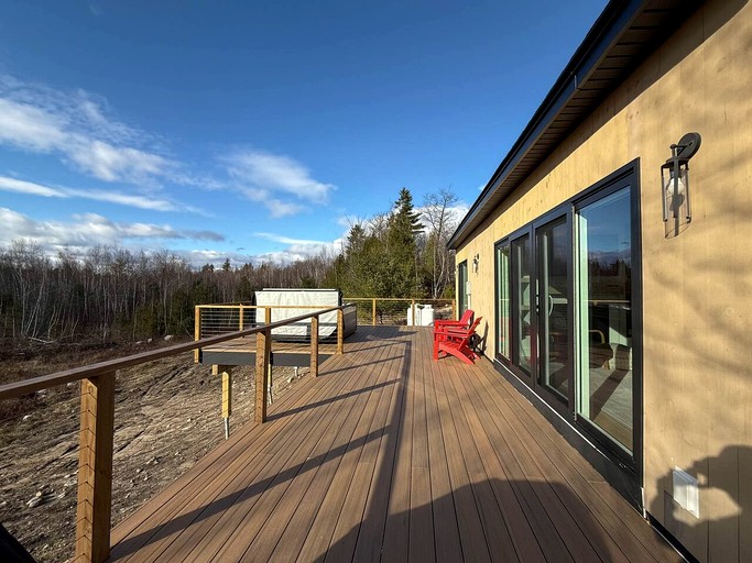 Cabins (United States of America, Bridgton, Maine)